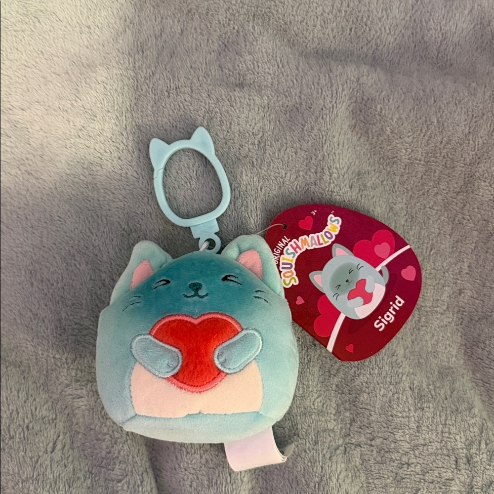 NWT Sigrid the Siamese Cat Squishmallow Keychain (RARE Valentine’s day edition)